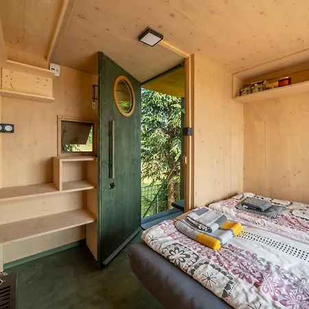 Obytny Posed Sach 豪华帐篷 *